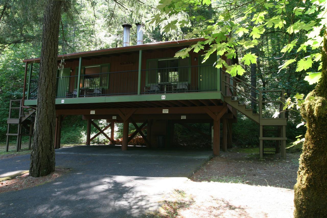 Morrisons Rogue River Lodge Merlin Exterior foto