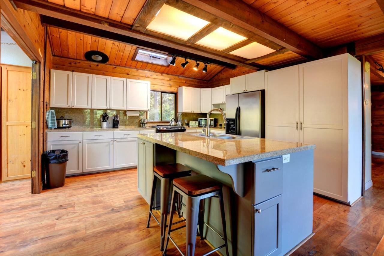 Morrisons Rogue River Lodge Merlin Exterior foto