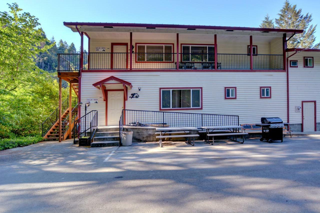 Morrisons Rogue River Lodge Merlin Exterior foto