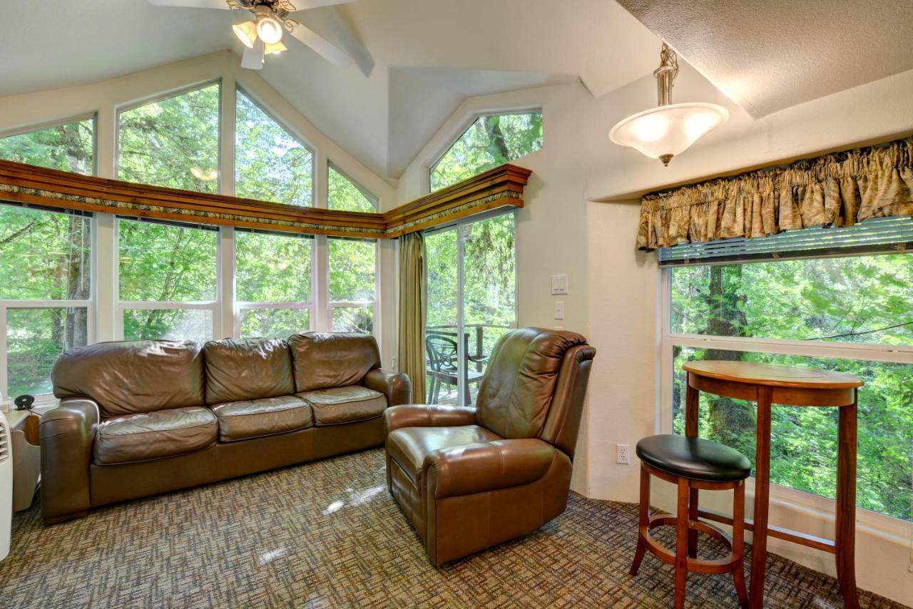Morrisons Rogue River Lodge Merlin Exterior foto