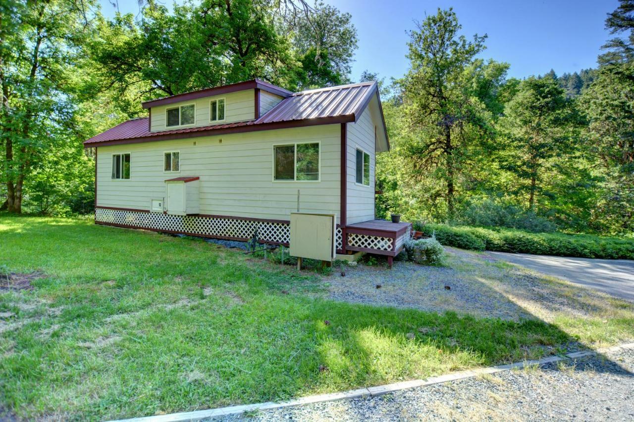 Morrisons Rogue River Lodge Merlin Exterior foto
